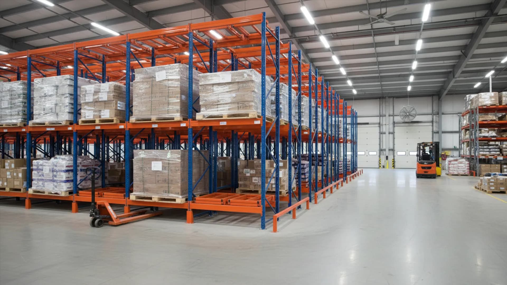 Pushback Pallet Racking (warehouse) hero view in Victorville, CA